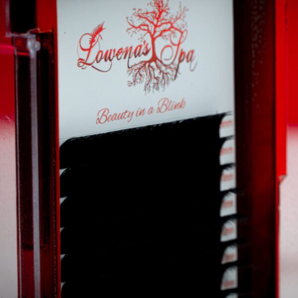 Lash extensions Lowena's Spa